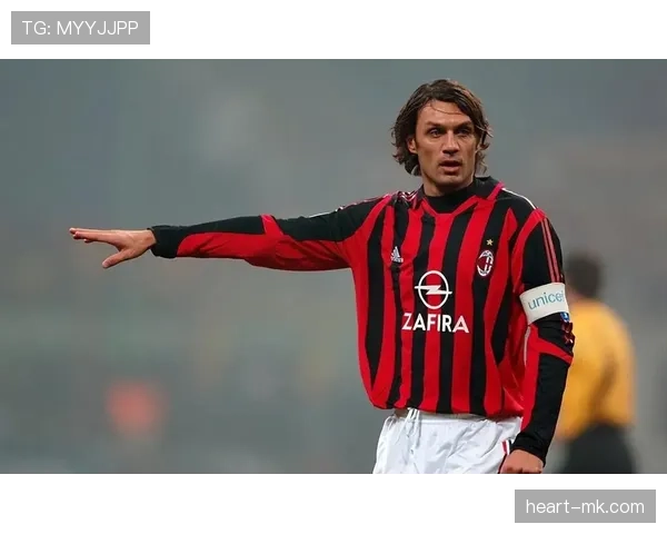 马尔蒂尼足球哲学启示：团队精神如何重塑现代足球技术发展与表现趋势