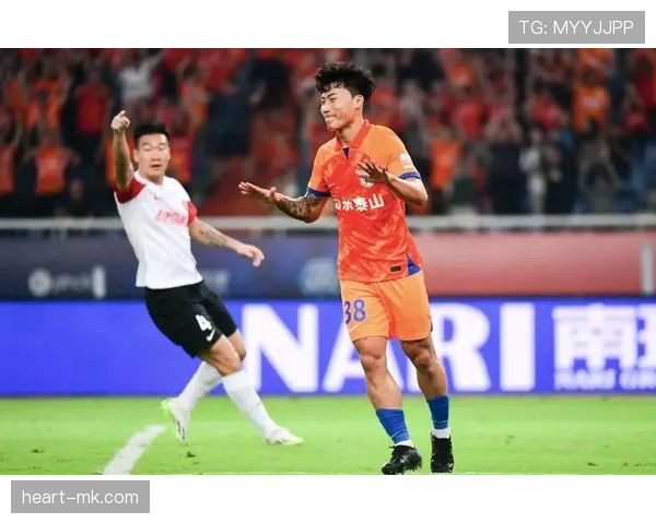 越位判定细节拆解：什么时候裁判才会吹哨停止比赛