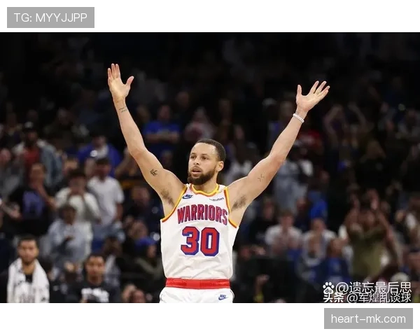 布克挡拆制造投篮空间效率提升明显 拉开队内得分差距